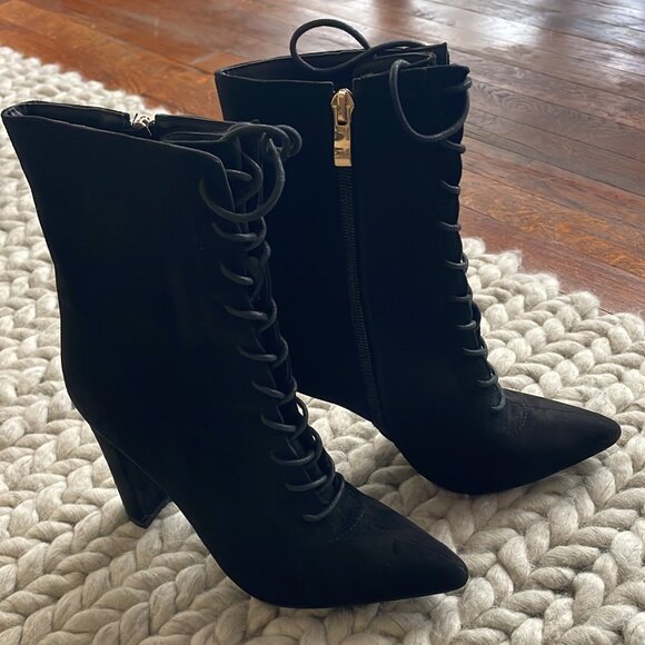 Billini Black Lace-Up Pointed Toe Heeled Ankle Boots Booties Size 6 - Picture 1 of 6